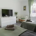 Appartamento Wilson's Rosengarden Operated By Hostguides *